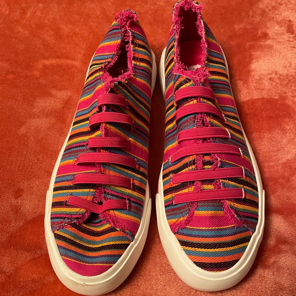 Rocket Dog shoes Size 8.5